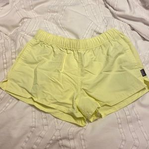 Patagonia Barely Baggies Shorts Size Small 2.5” Inseam